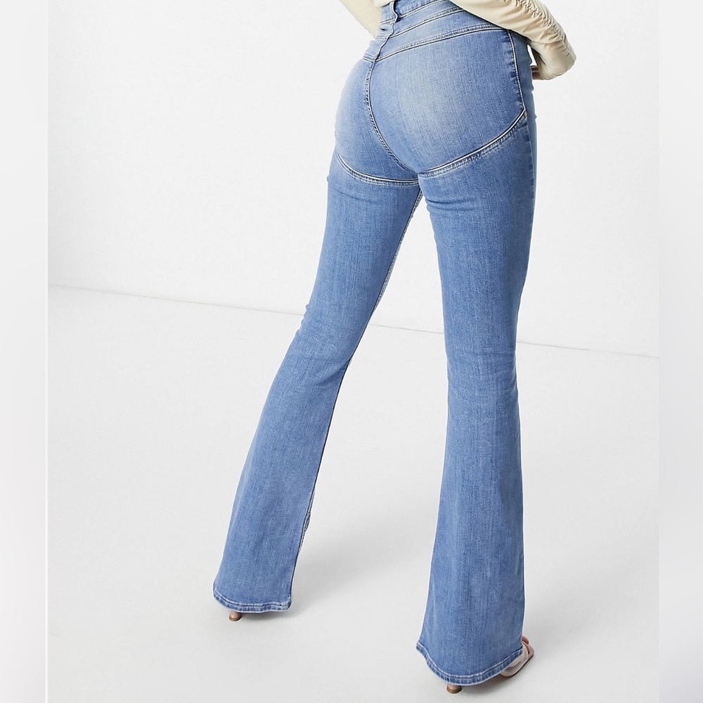ASOS DESIGN lift and contour power stretch flared jeans in bright blue W28 L32